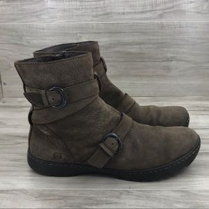 Born Tembi brown nubuck leather ankle boots size 8.5